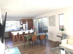 Costa Mesa Cozy Retreat, Modern and Smart Home